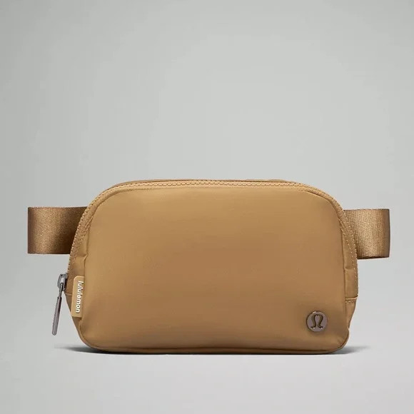 Lululemon everywhere belt bag 1L | Poshmark