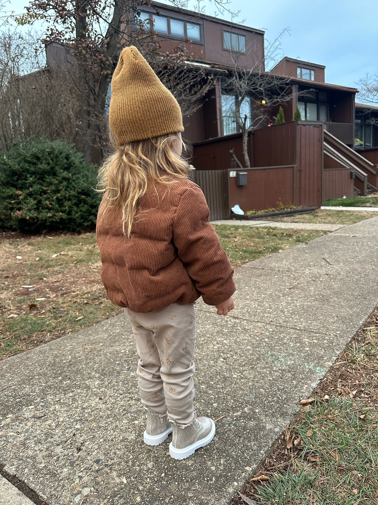 Toddler girl ootd 🤎

#LTKKids #LTKSeasonal #LTKStyleTip