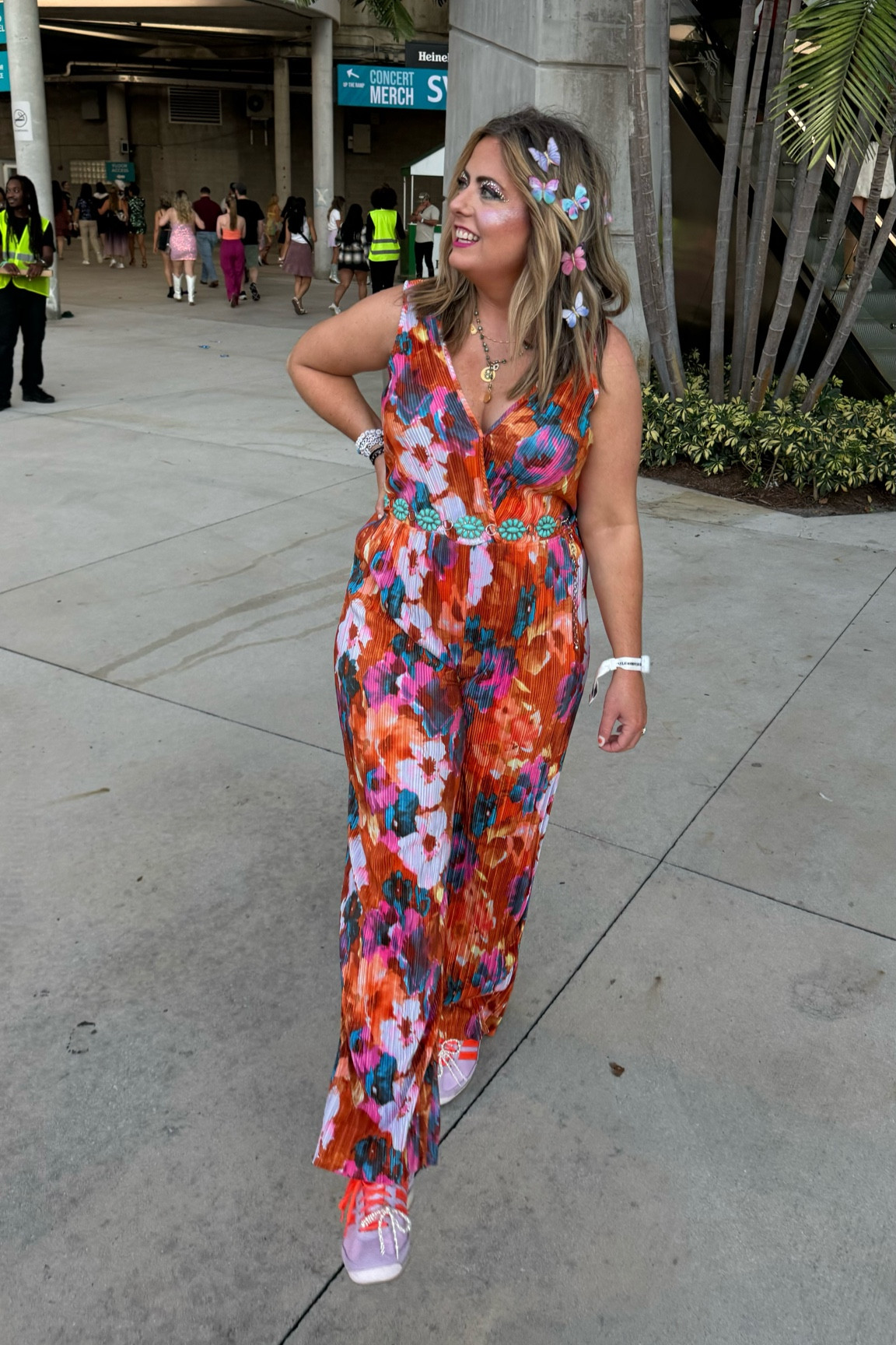 My ERAS TOUR outfit 💕✨

#LTKStyleTip #LTKTravel #LTKMidsize