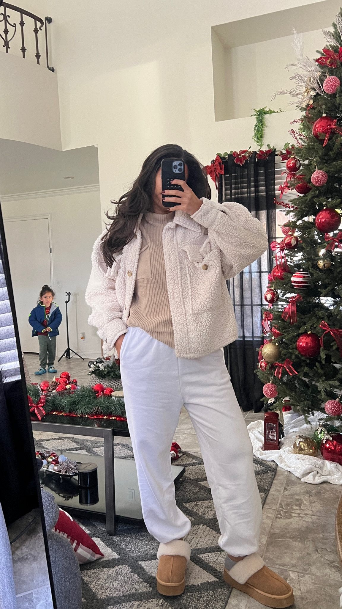 Can’t decide if im hot or cold. Mixed and matched two different amazon sets 😂 wearing in medium in all

#LTKStyleTip #LTKSeasonal #LTKFindsUnder50