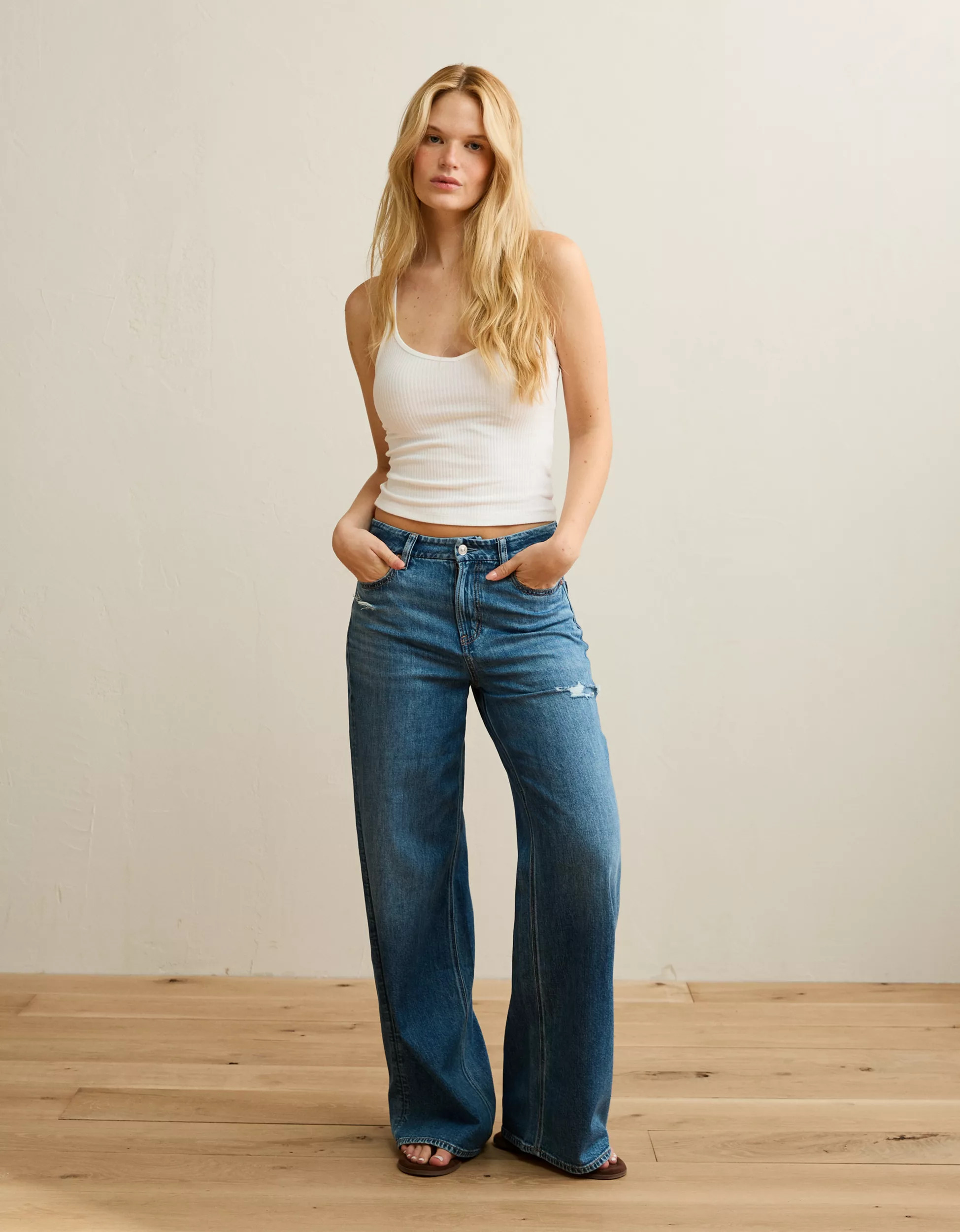 AE Curvy Super High-Waisted Baggy Wide-Leg Jean | American Eagle Outfitters (US & CA)