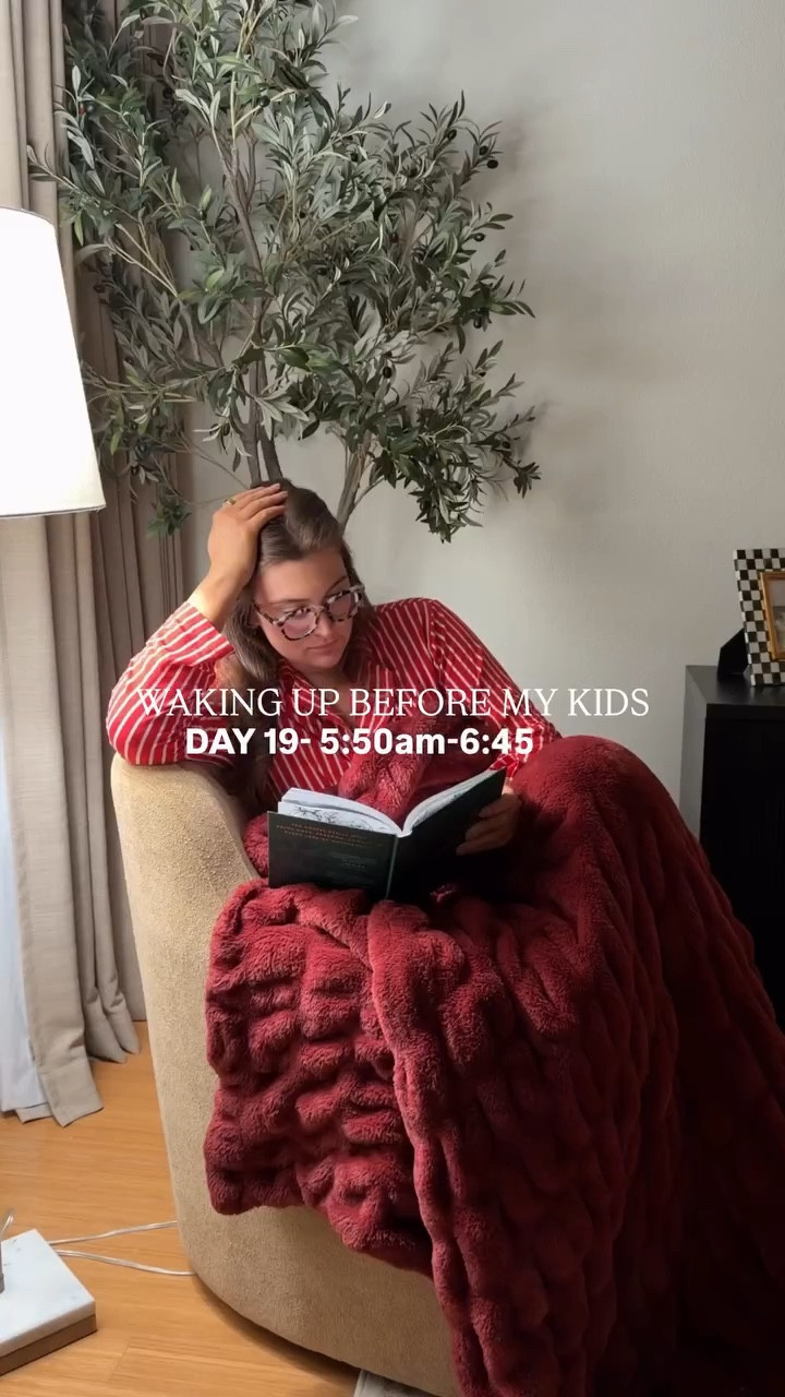 Morning routine! Linking my matching activewear set from Target and some of my favorite items to get my day started with!

#LTKgrwm #LTKHome #LTKdayinmylife