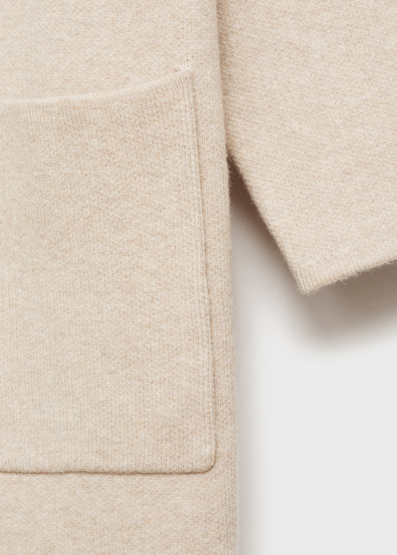 Oversized knitted coat with pockets - Woman | MANGO USA | MANGO (US)