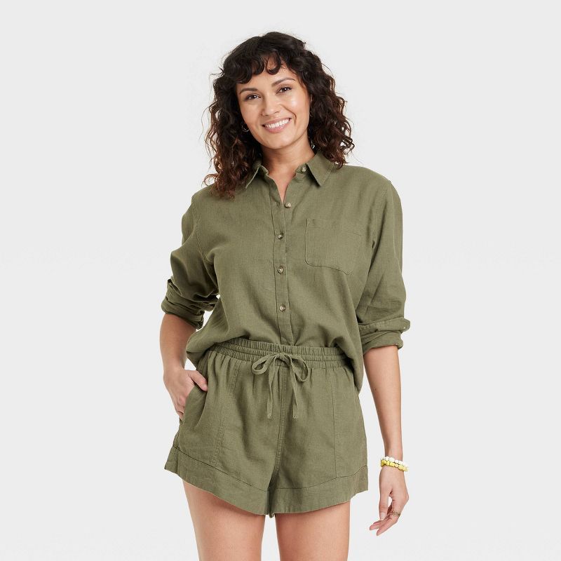 Women's Long Sleeve Relaxed Fit Collared Button-Down Shirt - Universal Thread™ | Target