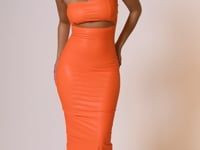 PRETTY LADY PLEATHER MIDI DRESS WITH CUT OUT | AKIRA