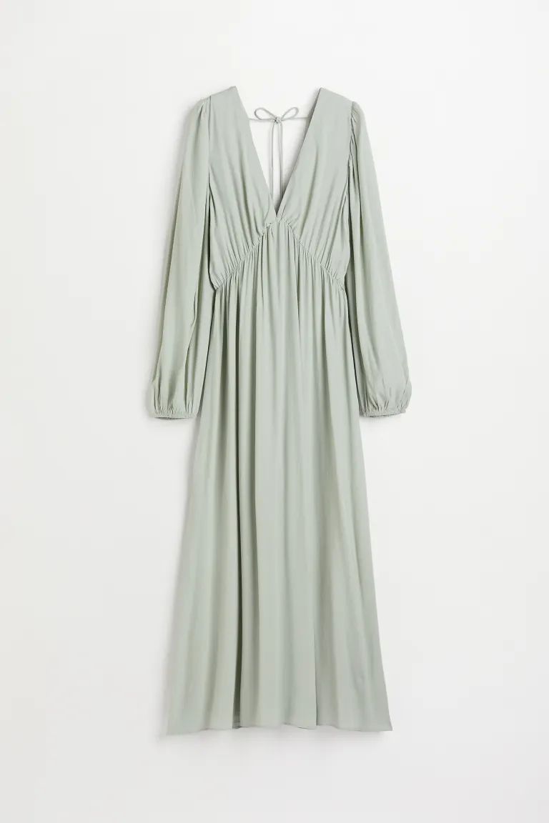 V-neck dress | H&M (UK, MY, IN, SG, PH, TW, HK)