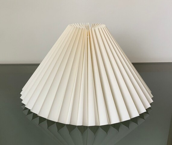 Clip on Shade: Pale Champagne Chintz Pleated Lampshade - Etsy | Etsy (US)