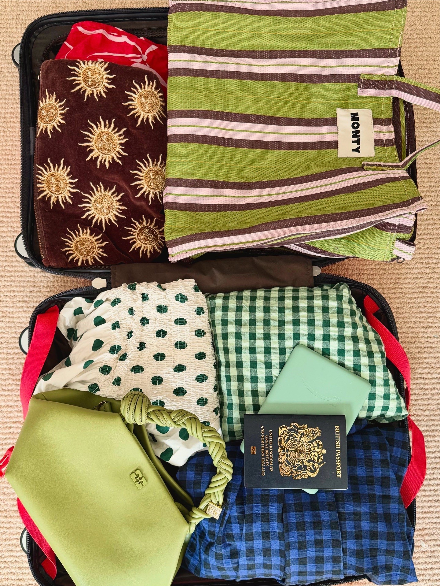 Holiday packing

#LTKeurope #LTKuk