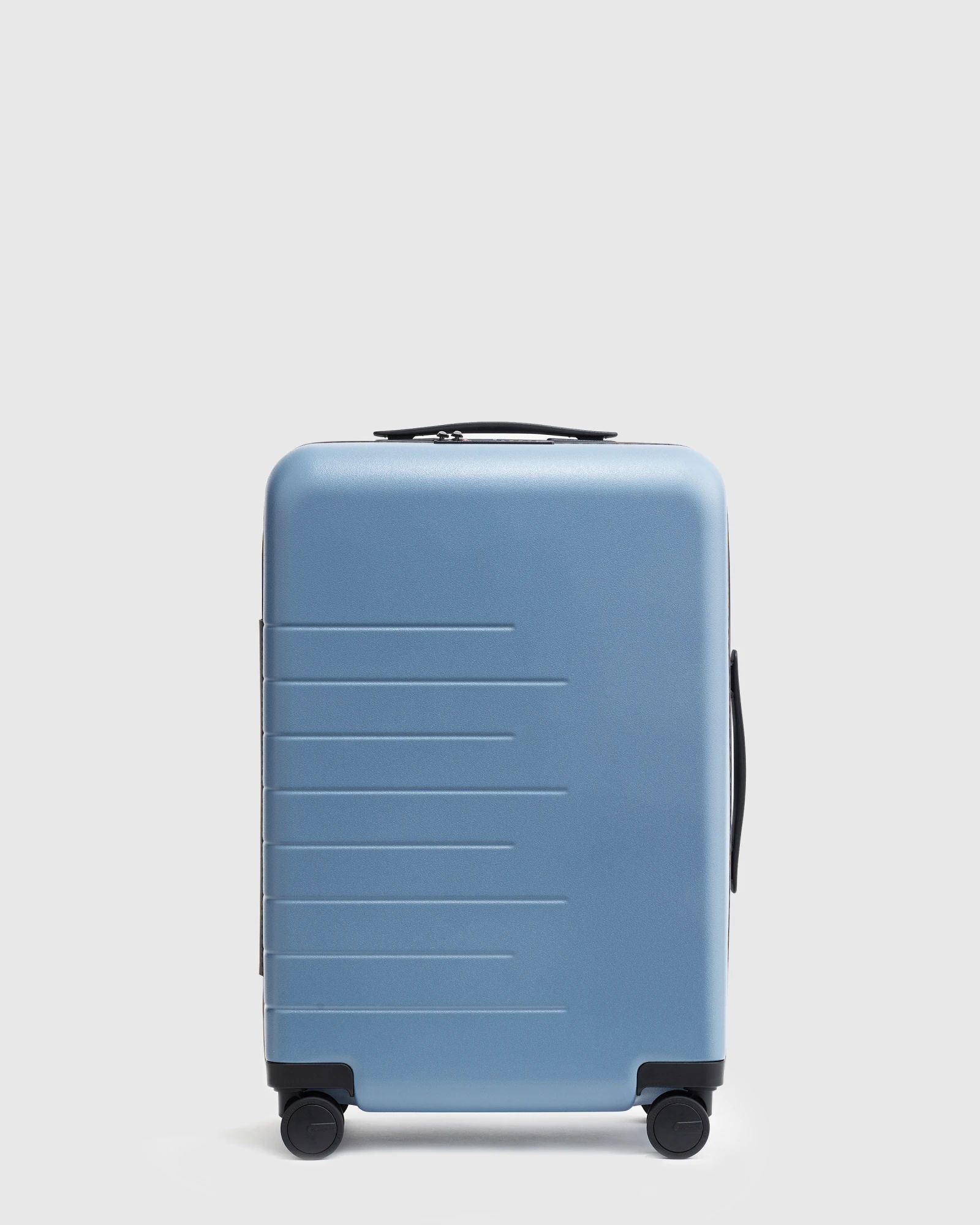 Carry-On Hard Shell Suitcase - 21" | Quince