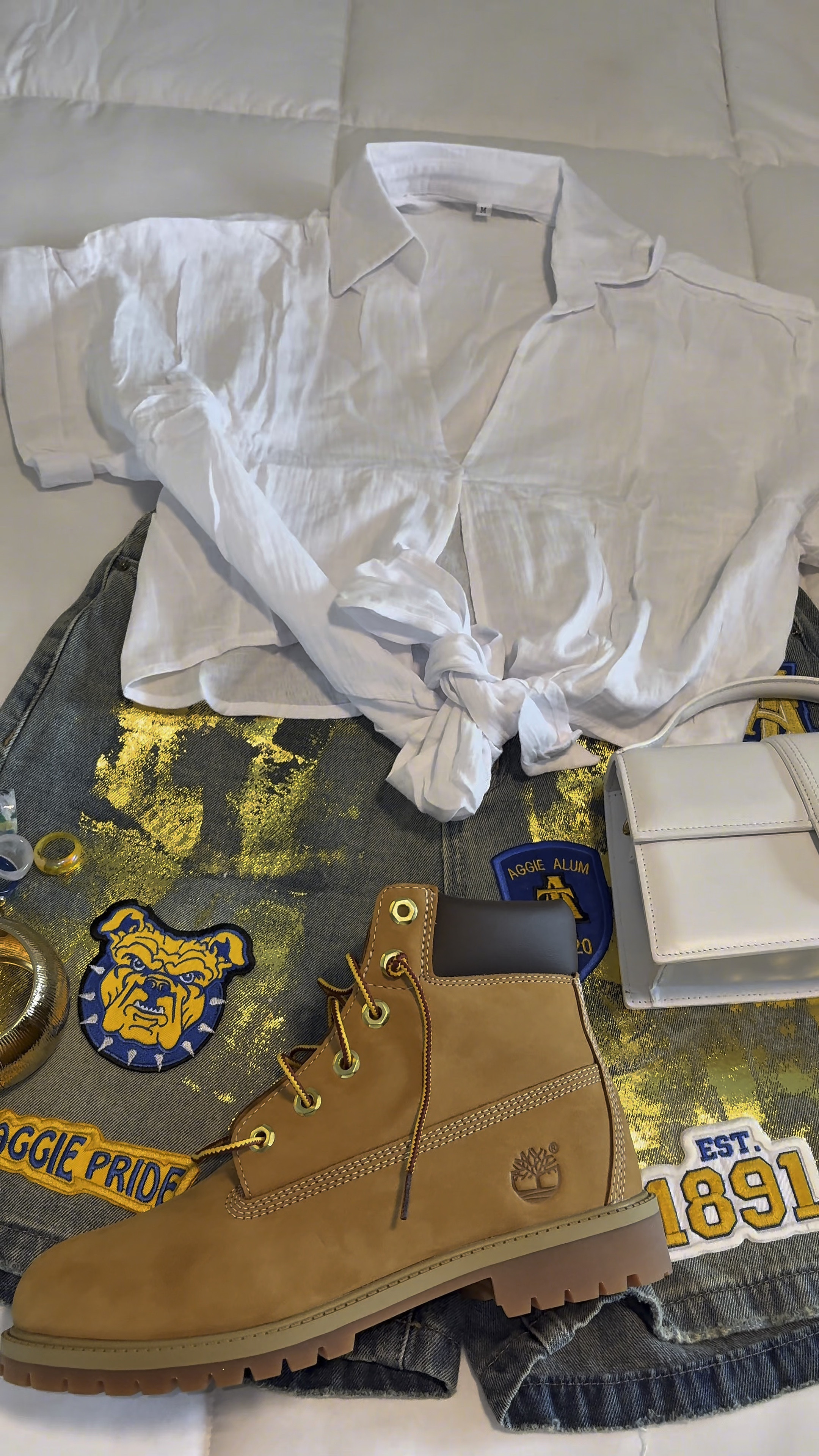 Ootd - Day Outfit For Homecoming

ootd, fall fashion, timberland boots, jacquemus, jorts, tailgate outfit, fashion inspo, outfit inspo, fall outfits, adore jamilah, jc styled you,

#LTKStyleTip #LTKShoeCrush #LTKItBag