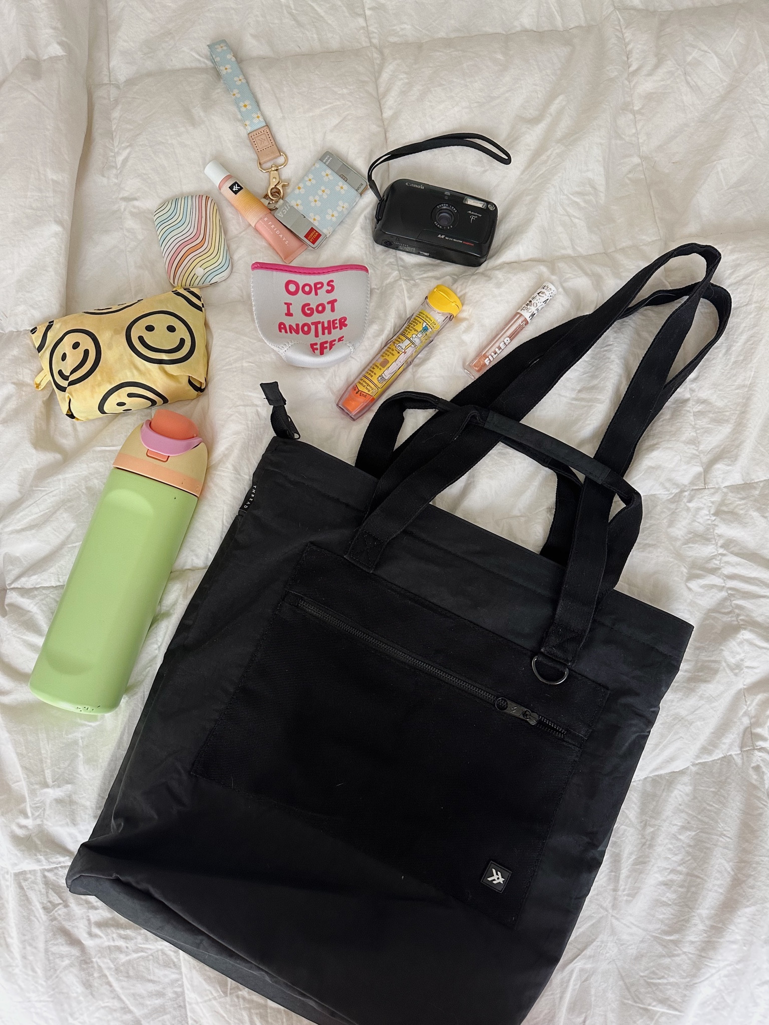 I love a bag that can basically hold my whole life HAHA! I think the best part is the built in cup holder inside!!

#LTKitbag #LTKtravel #LTKstyletip