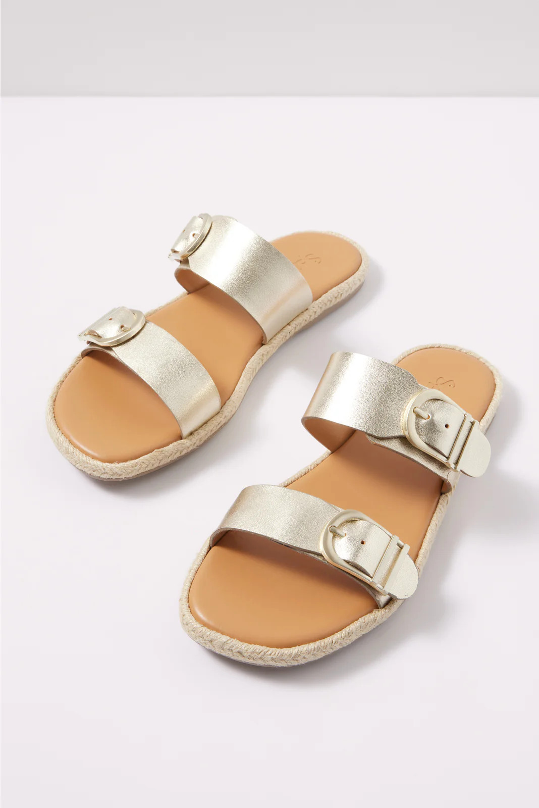 Farrin Sandal | Evereve