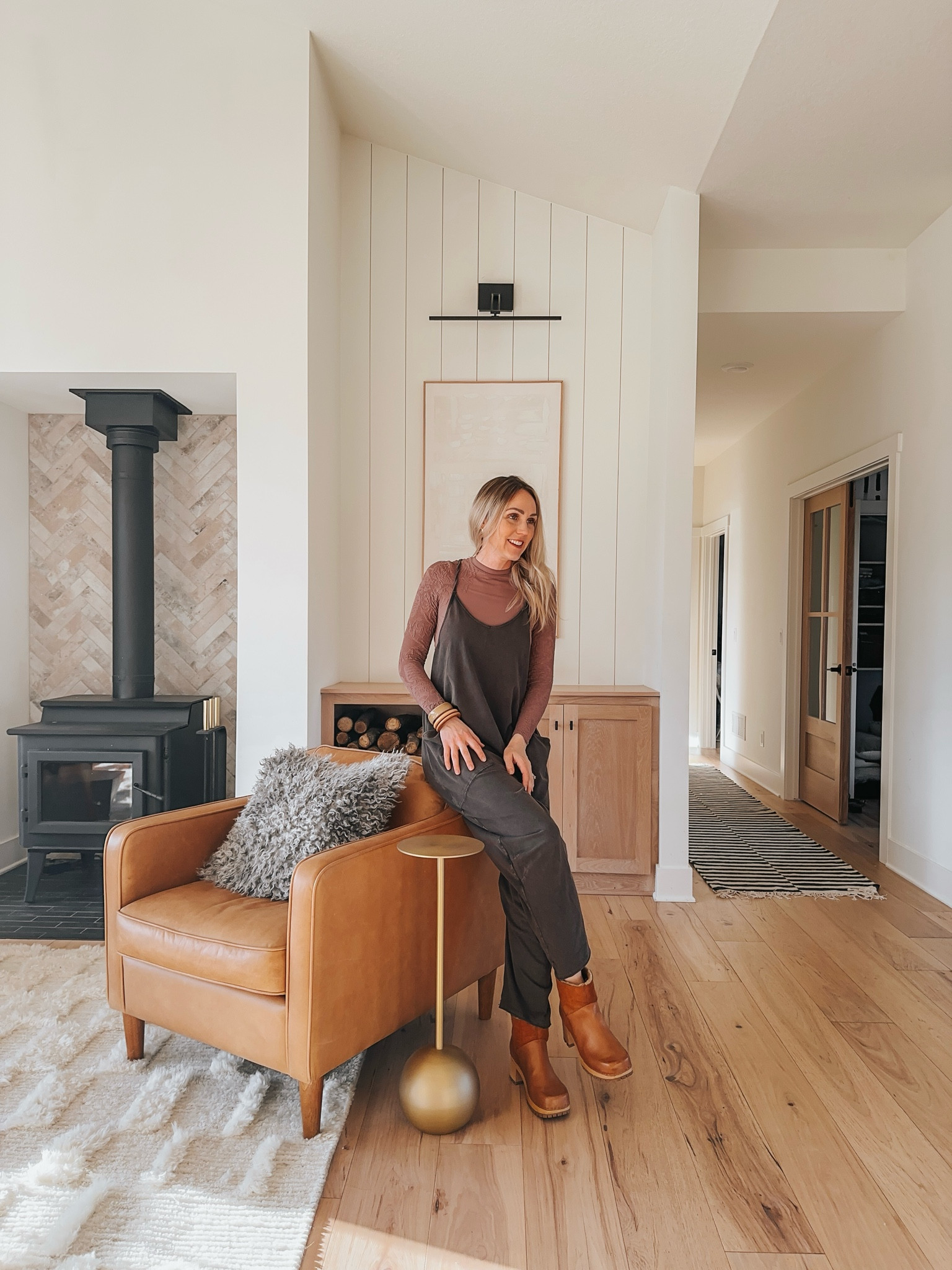 Hi Friends 👋🏼 

You’ll find all things simplistic home here.
I focus on natural, neutral, modern and scandi. Be sure to follow along! 
Happy Weekend. 🤍

#LTKover40 #LTKhome #LTKshoecrush