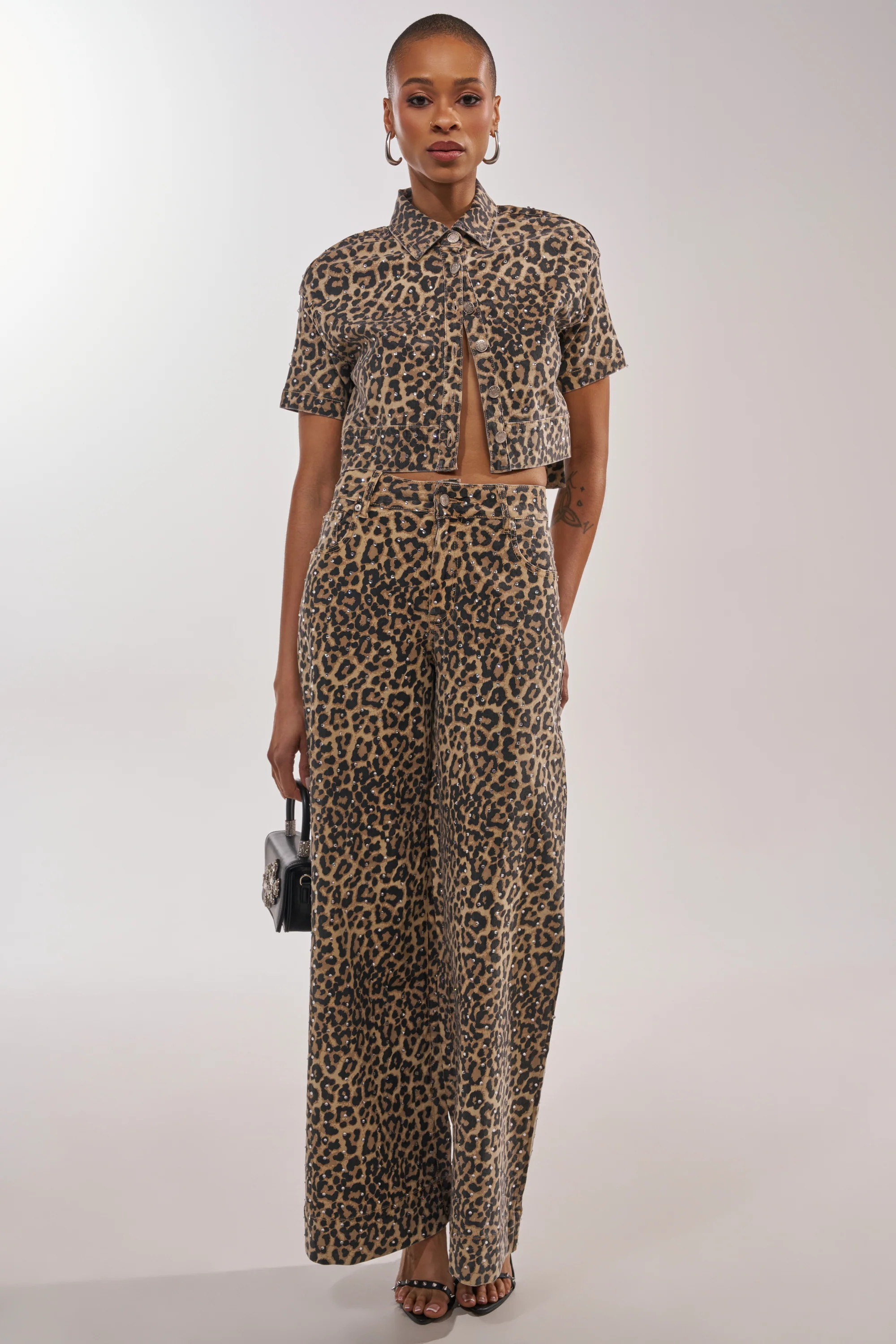 LEOPARD SISTA RELAXED DENIM | AKIRA