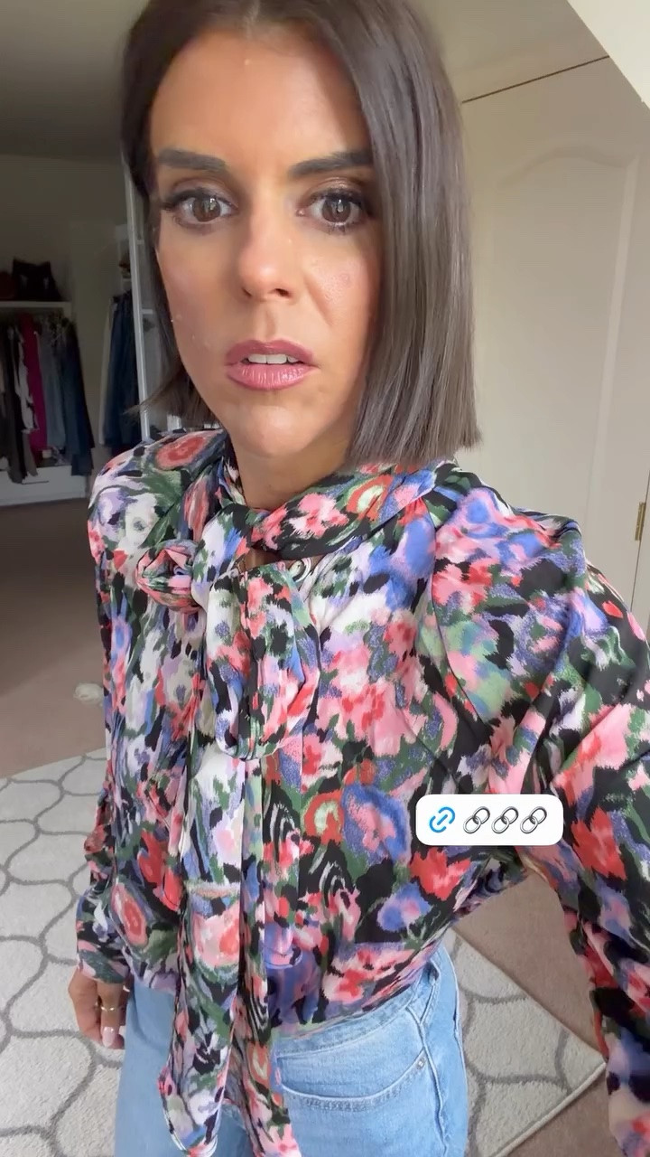 Love this Walmart blouse! Size xs Size 0 in jeans

#LTKdayinmylife #LTKgrwm #LTKmomlife