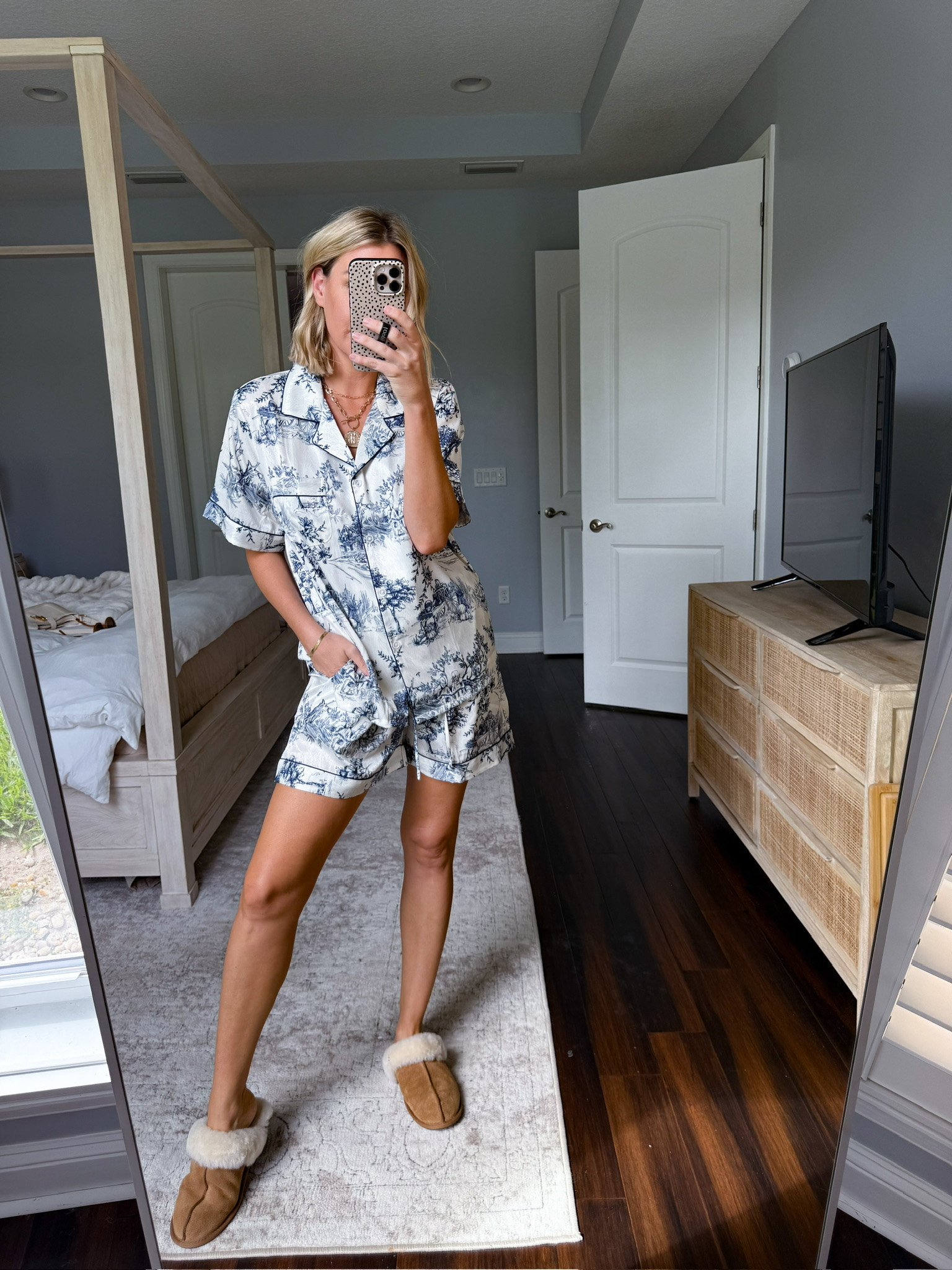 The best silk pajamas from Amazon/ these come in pants & short sets & tons of colors/ patterns! 

#LTKSummerEdit #LTKStyleTip #LTKFindsUnder50