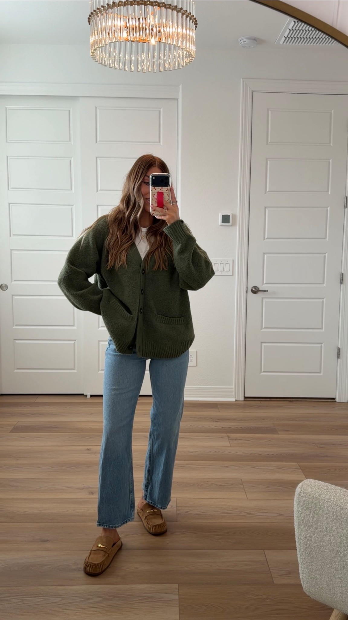 Abercrombie denim sale! Use code DENIMAF! I’m wearing a 27 short and these are the light distressed hem wash 