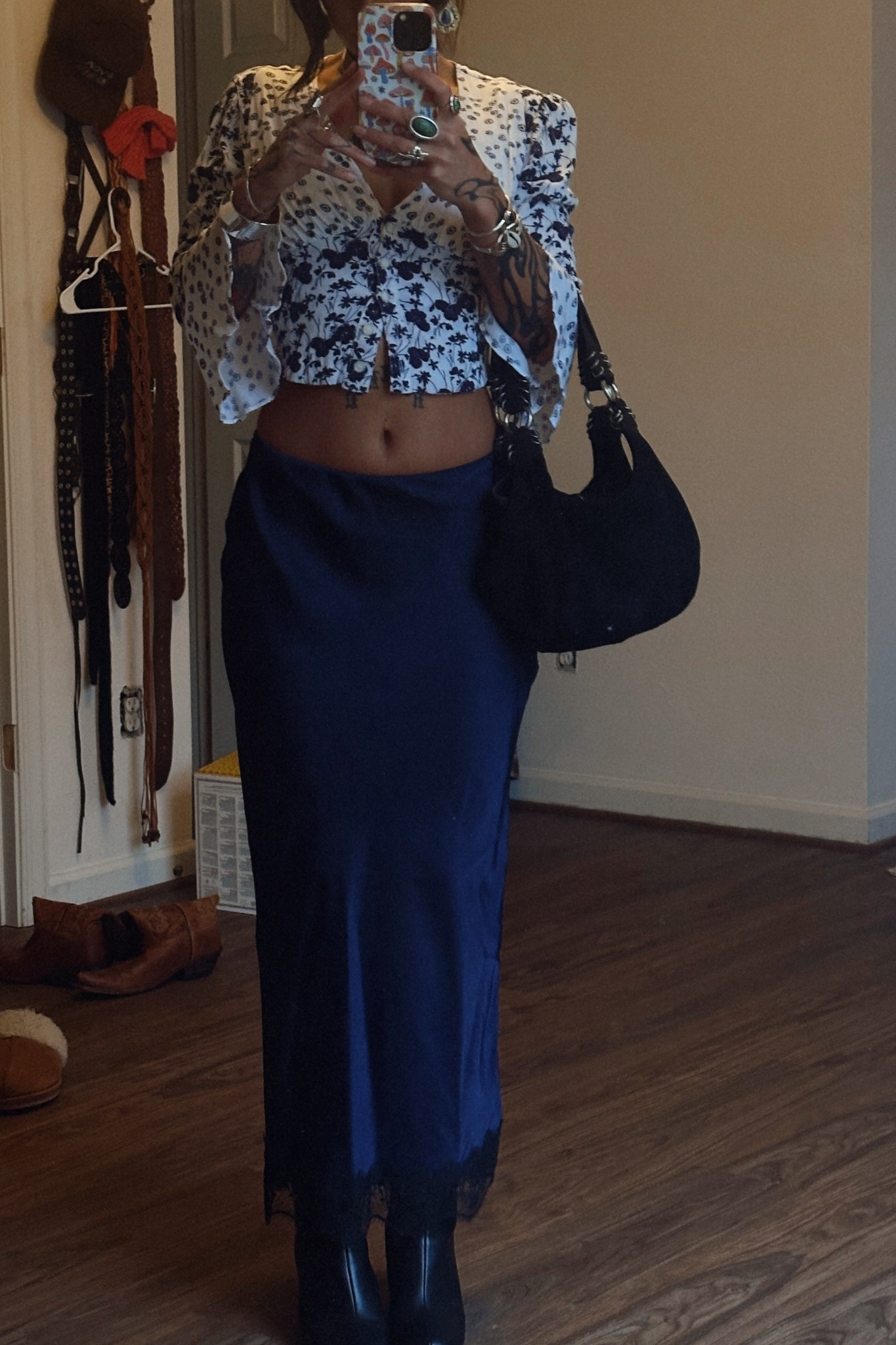 Maxi skirt style inspo

🔹Top is Free People but was given to me years ago so I can’t find a link
🔹Skirt is is linked - size xs
🔹Purse and boots are linkedd

#style #styleinspo #outfitinspo #target #targetfashion 

#LTKootd