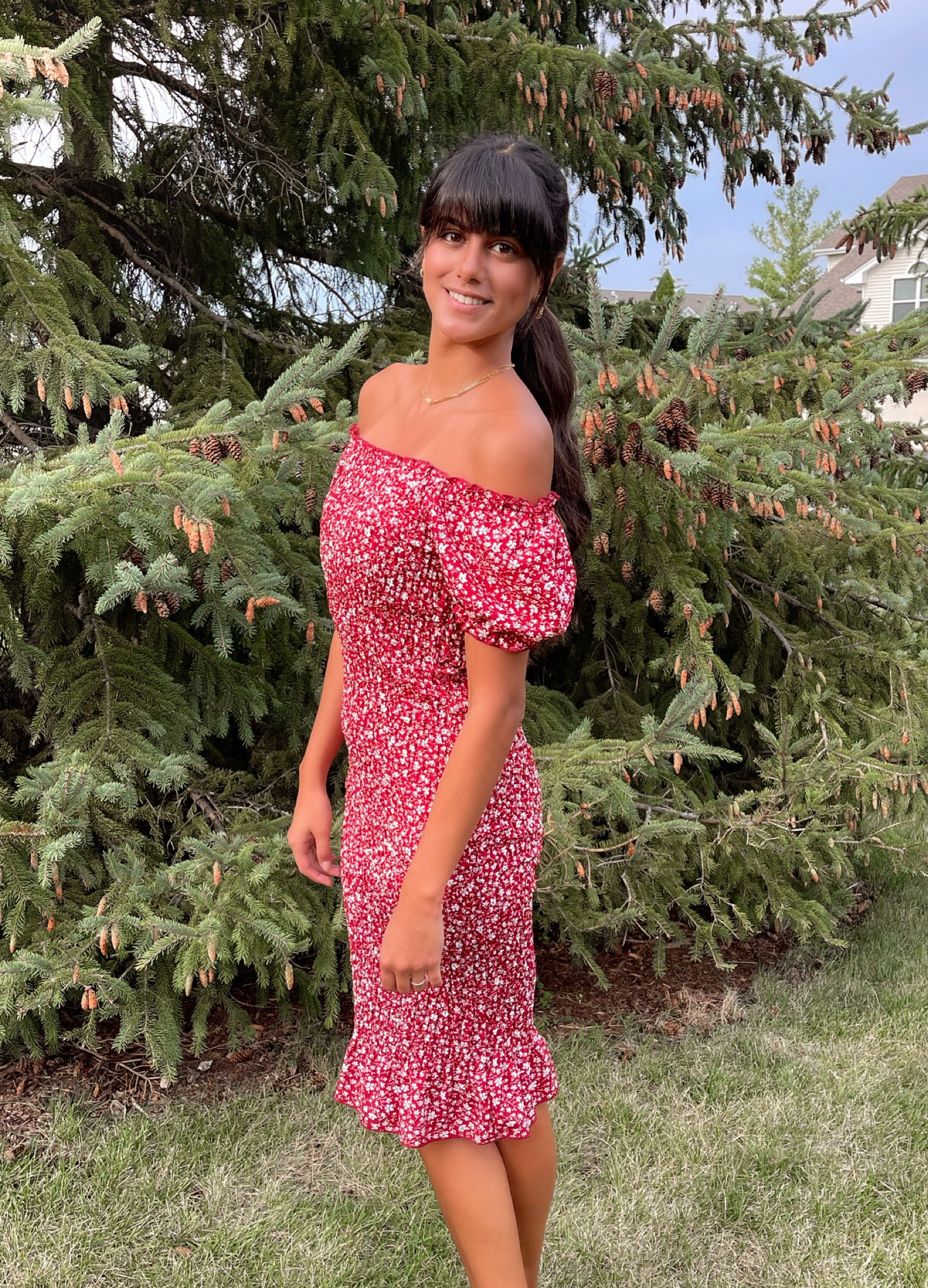 This dress is perfect for any occasion!
Ditsy Floral Puff Sleeve Shirred Bodycon Dress 
#floraldress #mididress #bodycon #summerdress #reddress #under50

#LTKwedding #LTKSeasonal #LTKunder50