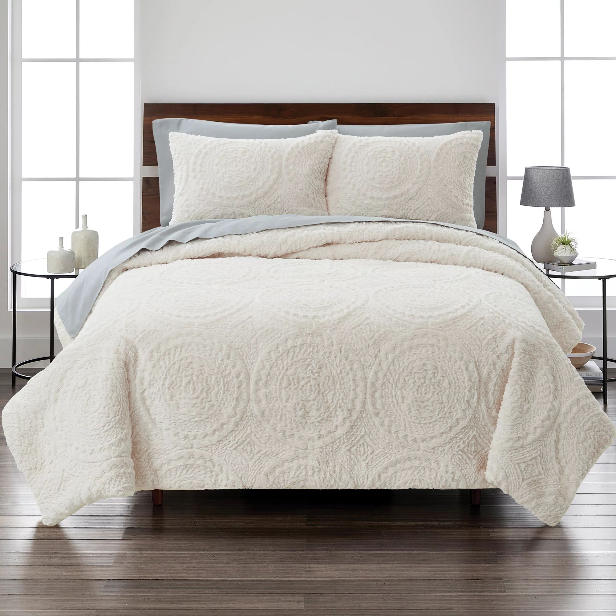 Better Homes & Gardens Embroidered Faux Fur 3-Piece Comforter Set, King， Ivory | Walmart (US)