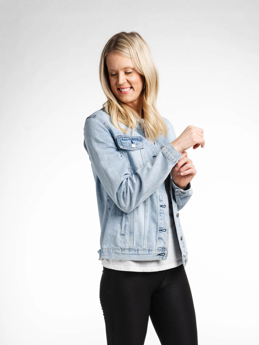 Carly Tall Jean Jacket - Light Wash | Amalli Talli