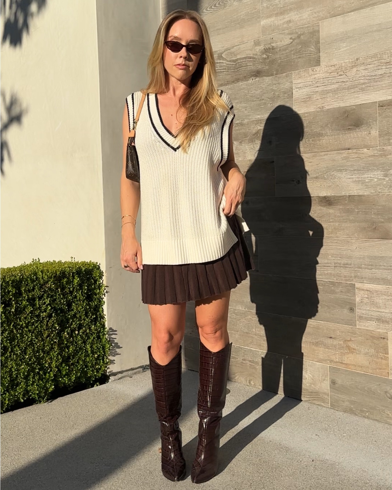 The perfect transitional fall outfit! 

#LTKFindsUnder100 #LTKShoeCrush #LTKSeasonal