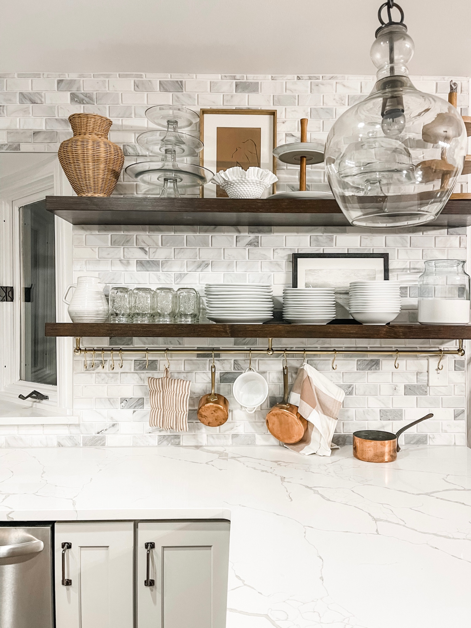 Moody vibes with a vintage twist. 

#vintagevibe #vintagecopper #coppercookware #copperpots #copperkitchen #brassdecor #potholder #potrack #vintagepot #unlacqueredbrass #copperdecor #copperdesign #vintagekitchen #vintagekitchenware #vintagekitchendecor #vintagestyling #kitchendecorideas #kitchenshelves #shelves #shelfstyling #shelfdecor  #vase #framedart

#LTKhome #LTKstyletip