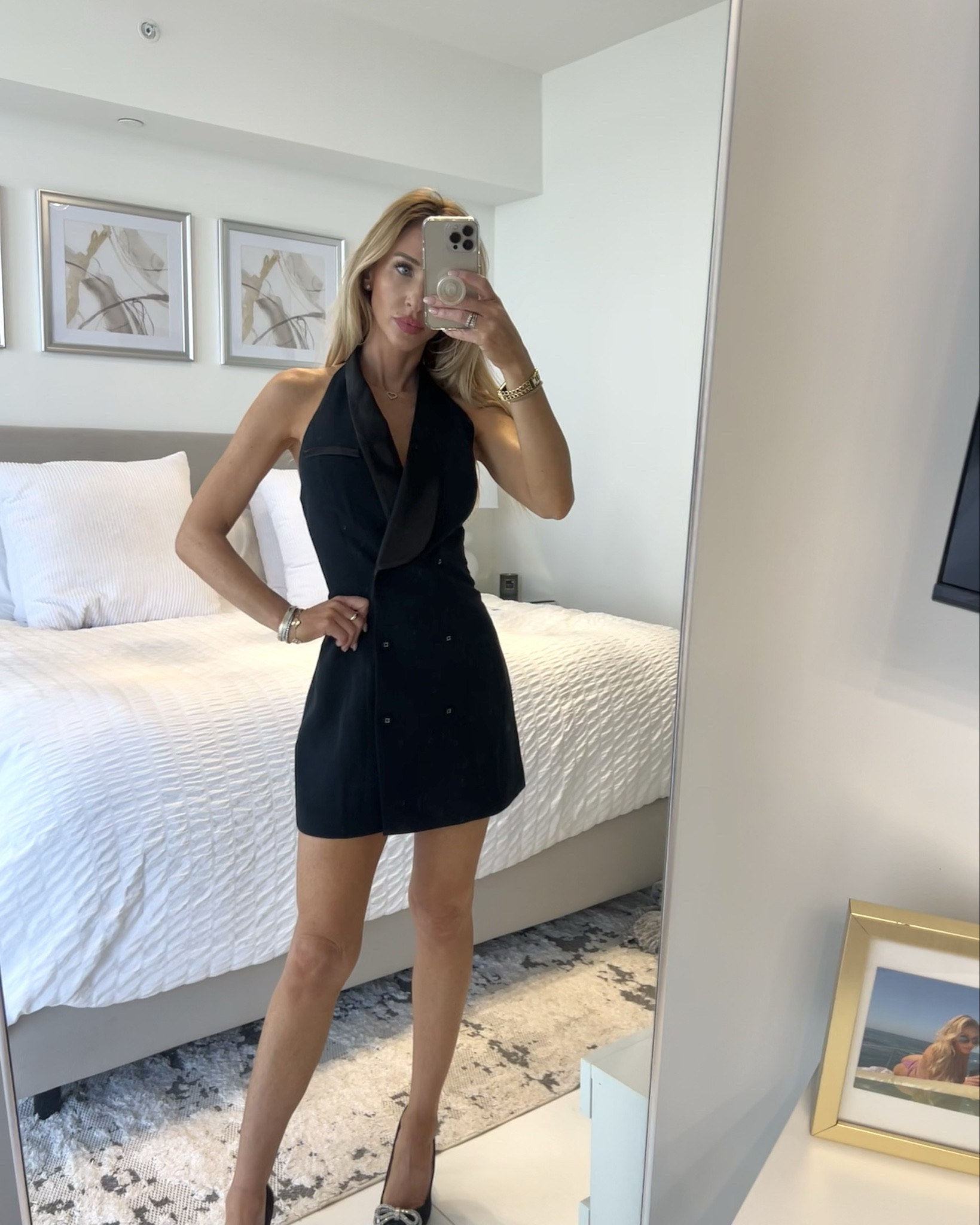 Love this collared (faux) button down mini blazer dress for fall. So chic and elegant. A great piece to have year round! Can’t wait to wear next weekend for girls night out in Atlanta 
Wearing XS but xxs would have been a better fit. True to size 

#LTKStyleTip #LTKSeasonal