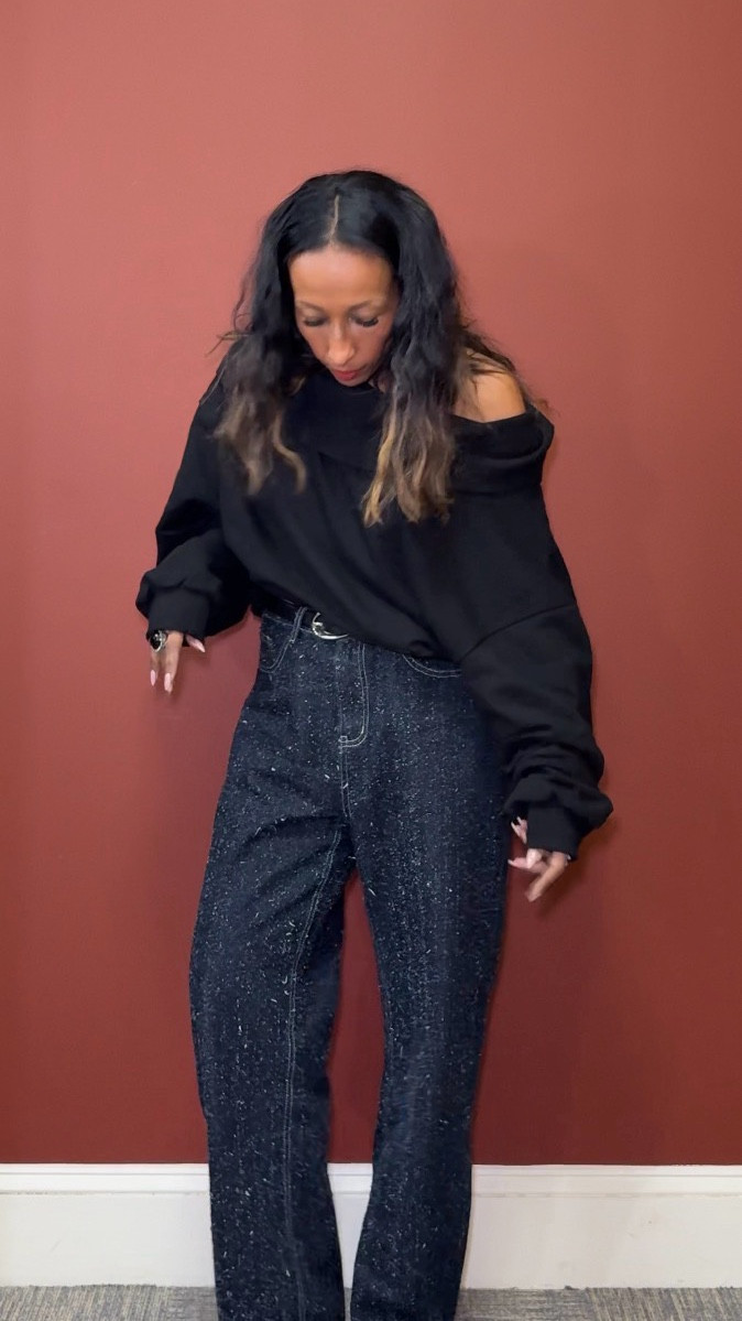 Comment “SHOP” to get link sent to your DM. 

This is my kind of versatile piece. Today I styled this off the shoulder sweatshirt with textured barrel denim, silver accessories, and black boots for an elevated look. What I love most is that you can wear this top three different ways. Off the shoulder, hood up for a cozy feel, or flipped back for a high mock neck moment.

Same pieces. Different vibes. Easy to dress up or keep casual depending on the day.

#AD #oakandfortpartner #oakandfort 

I am styling a versatile sweatshirt with textured barrel denim. This outfit shows three ways to wear one top.
This look blends casual comfort with elevated styling.
I love everyday pieces that can be dressed up or down. @OAK + FORT 