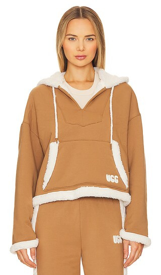 Sharonn Fleece Pullover in Chestnut | Revolve Clothing (Global)