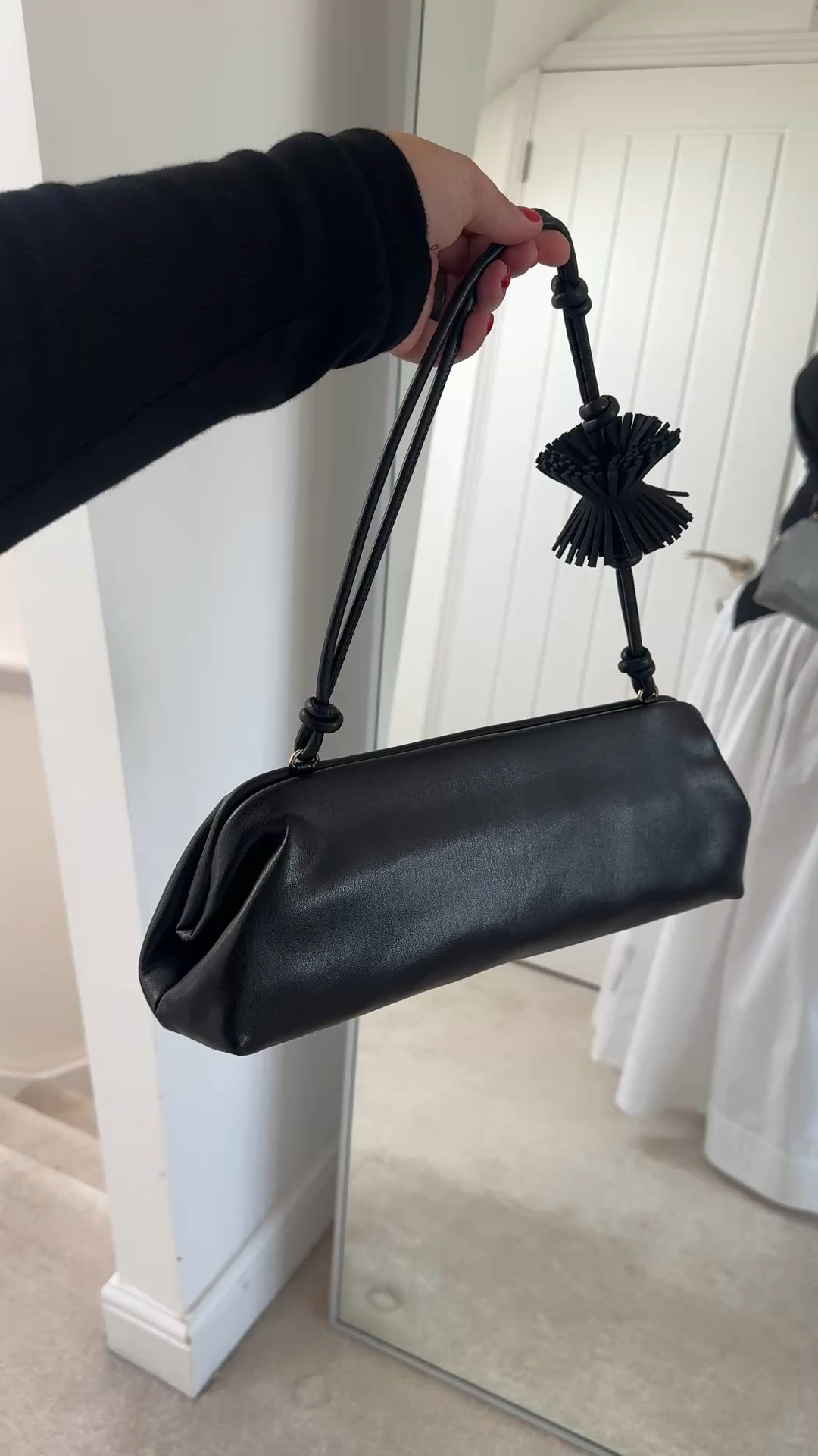 This has to be the nicest LBB (Little Black Bag) perfect for all those spring/summer events you have coming up. Fits a surprising amount of stuff in it as well. Think I might need the pale yellow colourway now!

#LTKspring #LTKbag #LTKuk