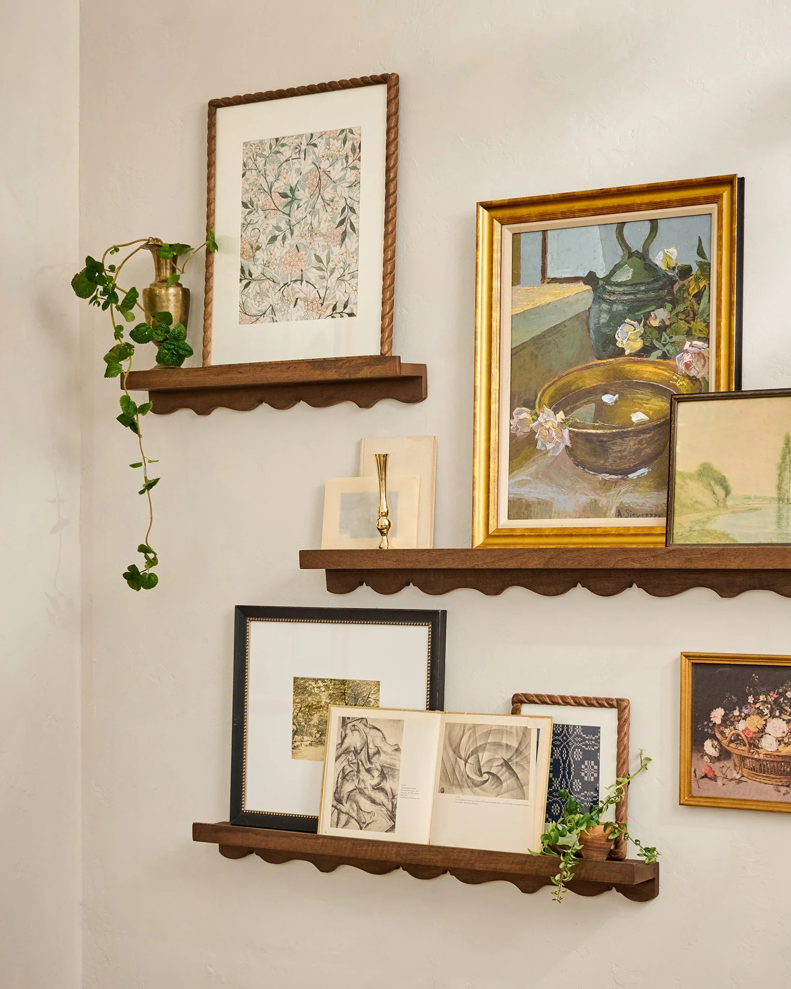 Abigail Vintage Inspired Picture Ledge | Magnolia