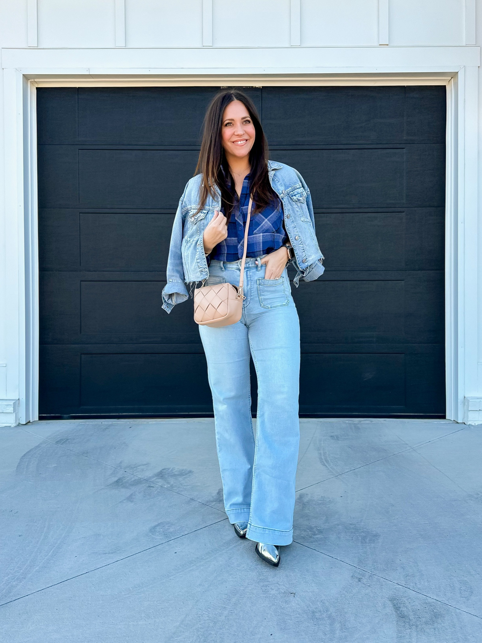 Jeans run tts. Tops does too but my color is sold out. Boots run tts also  

#LTKfindsunder100 #LTKshoecrush