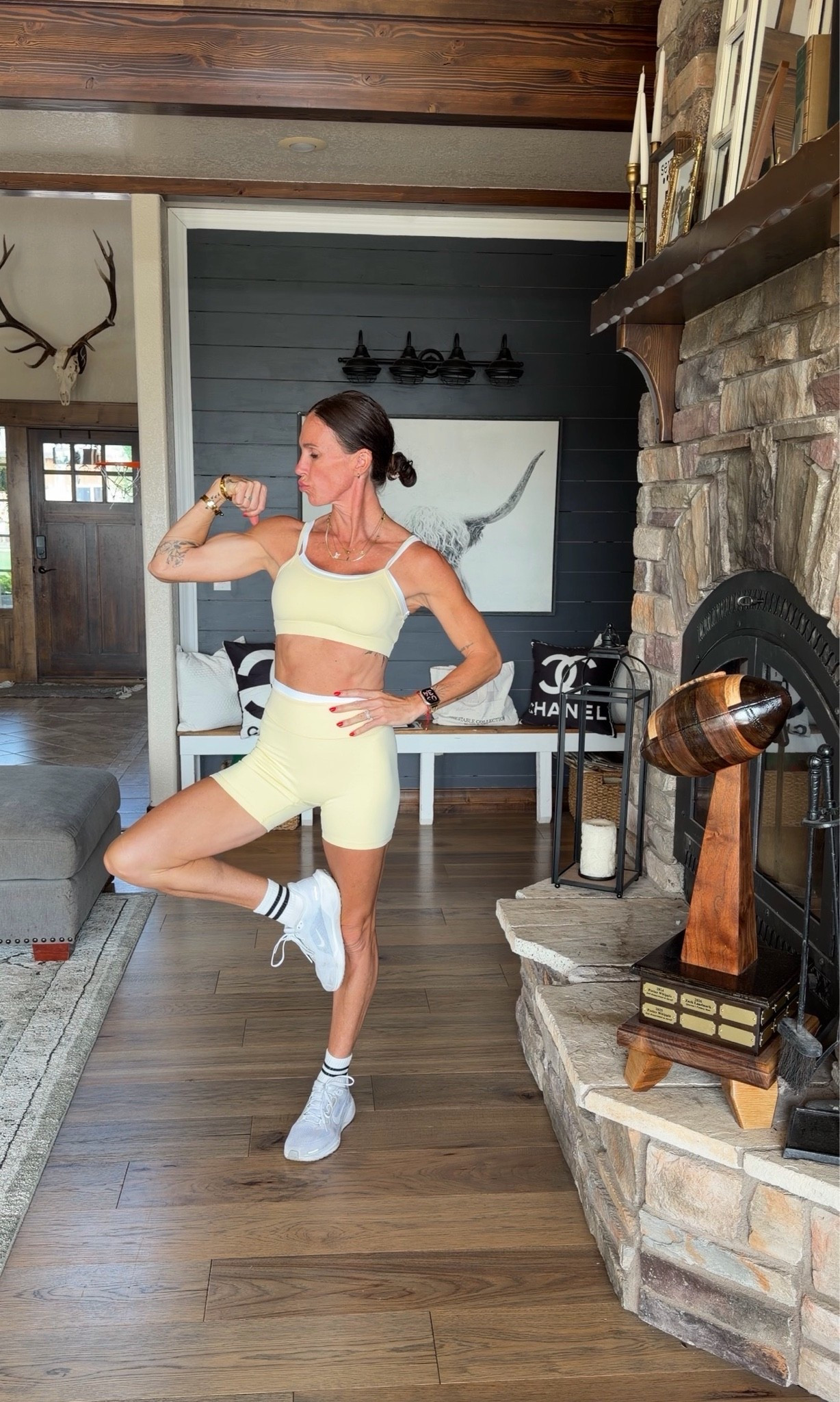 Double layered workout set, all the cover. 
Amazon: tts

#LTKfitnessgoals #LTKActive #LTKOver40
