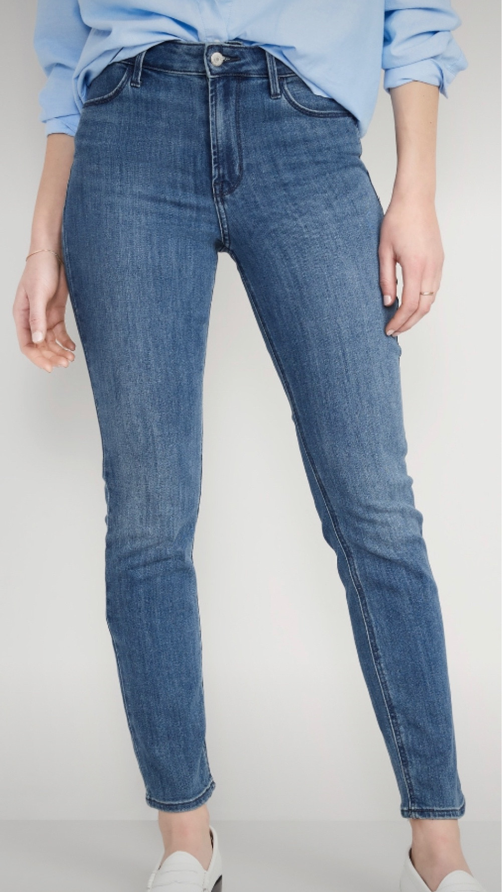 My favorite Jean cut? Straight leg. When I was younger it was flare (which is definitely making a comeback) but now that I wear more flats in my work life straights give me a skinny Jean look just with more room. Shop these at Old Navy now during its Fall Haul sale. #shopaholicscloset #shopdeescloset #fallpreview

#LTKBacktoSchool #LTKworkwear #LTKunder50