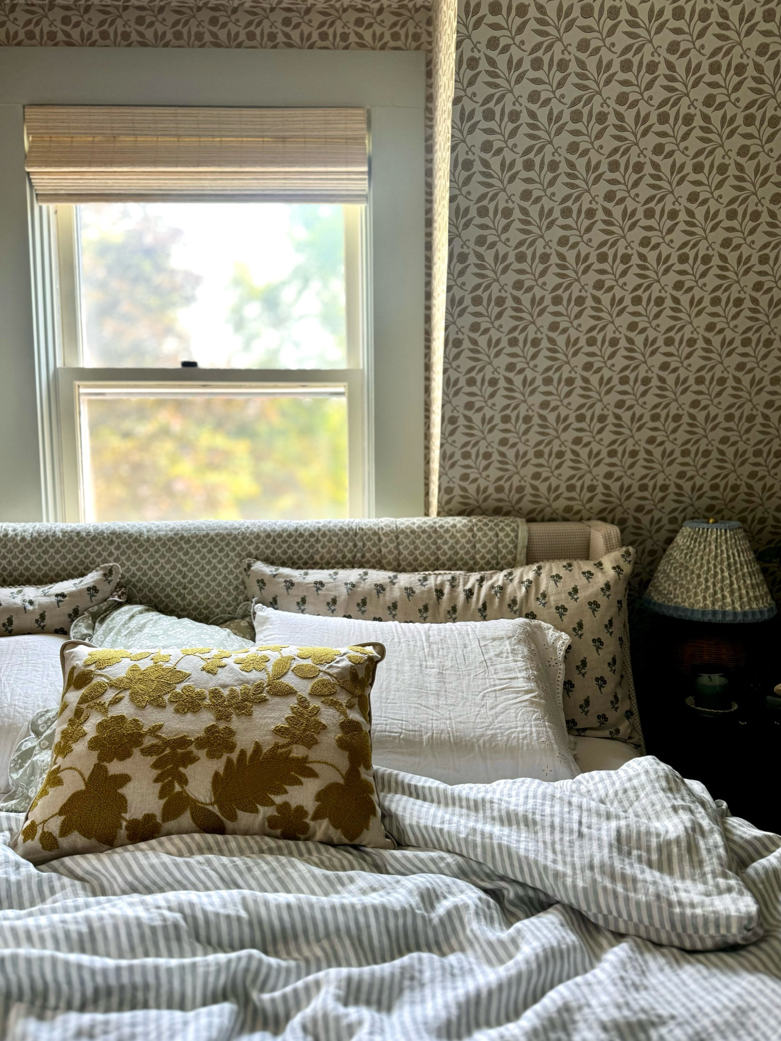 Been eyeing this embroidered pillow from Sézane for awhile and it’s the perfect little accent on our bed! 

Home decor, bedding, throw pillow, bedroom decor, floral pillow, Quince, Morris & Co. Wallpaper 

#LTKFindsUnder100 #LTKHome