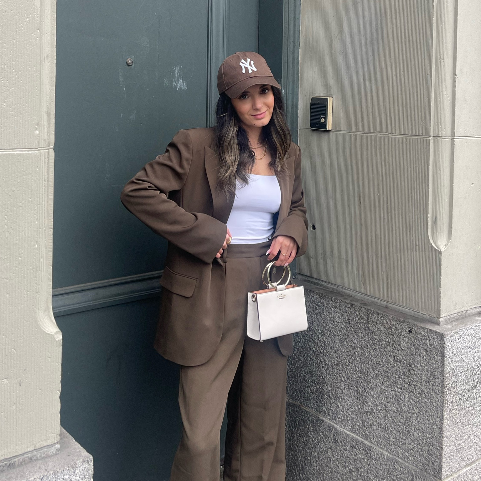 Fall 2022 fashion | chocolate brown oversized blazer and pants co-ord set | office style | streetstyle