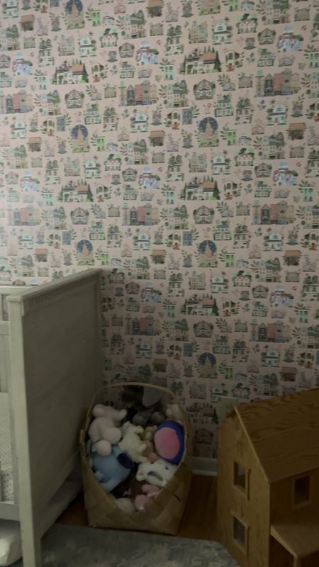 Wallpaper installation process

DIY
Wallpaper
Girls bedroom
Girls room



#LTKkids #LTKhome #LTKVideo