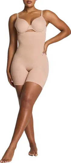 SPANXsculpt\u2122 GoFigure High Waist Shaper Shorts | Nordstrom