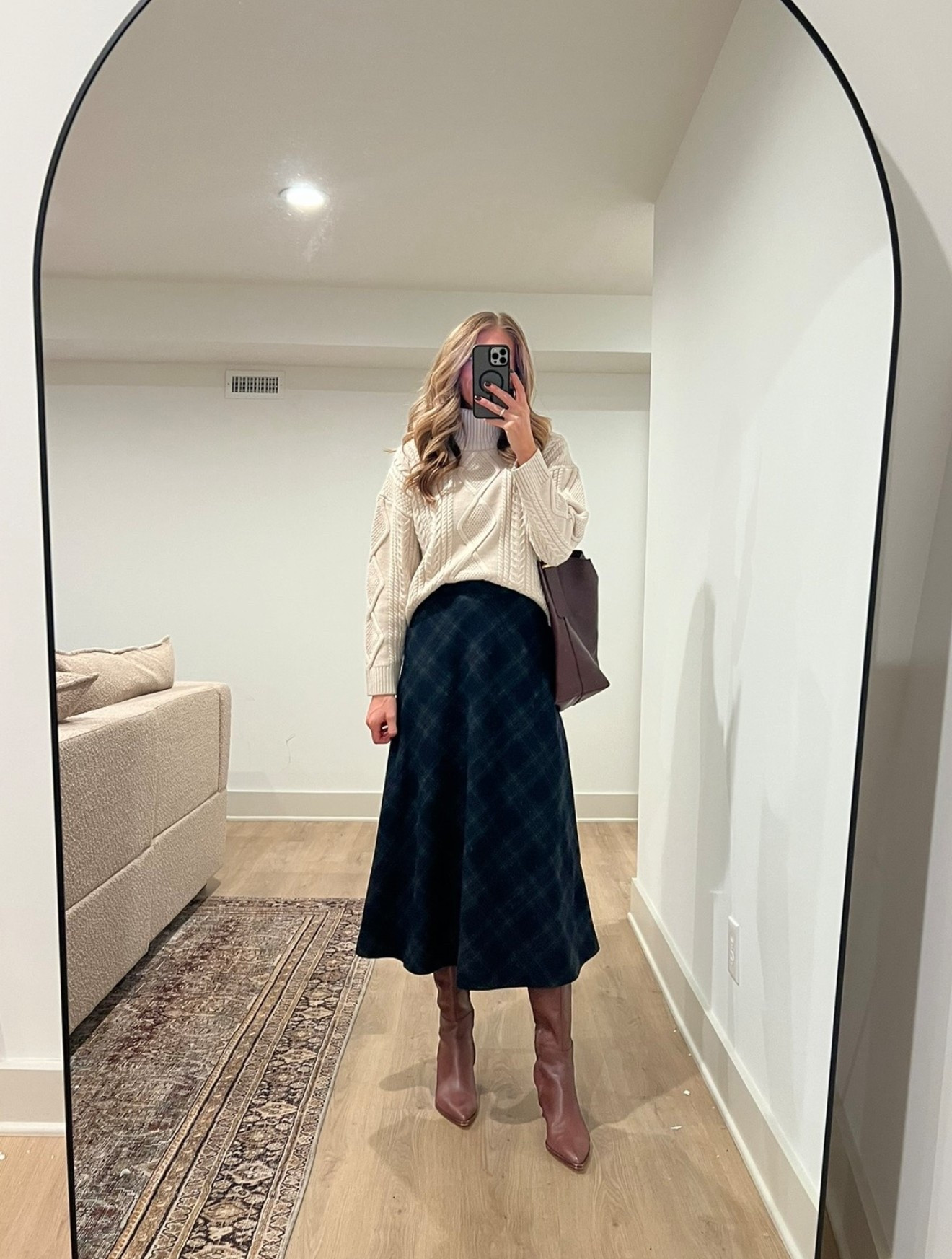 Sizing
Sweater: medium. This color sold out but linked a bunch of similar options at a lower price point under the similar section of this ltk post
Skirt: my usual 6
Jeans: run tts am stretchy. 4 long
Suede jacket: size medium/6
Overalls: size small
Ribbed dress: small tall
Waffle lounge pants: small tall


Aritzia, chunky sweater, cable knit sweater

#LTKBump #LTKHoliday #LTKTall