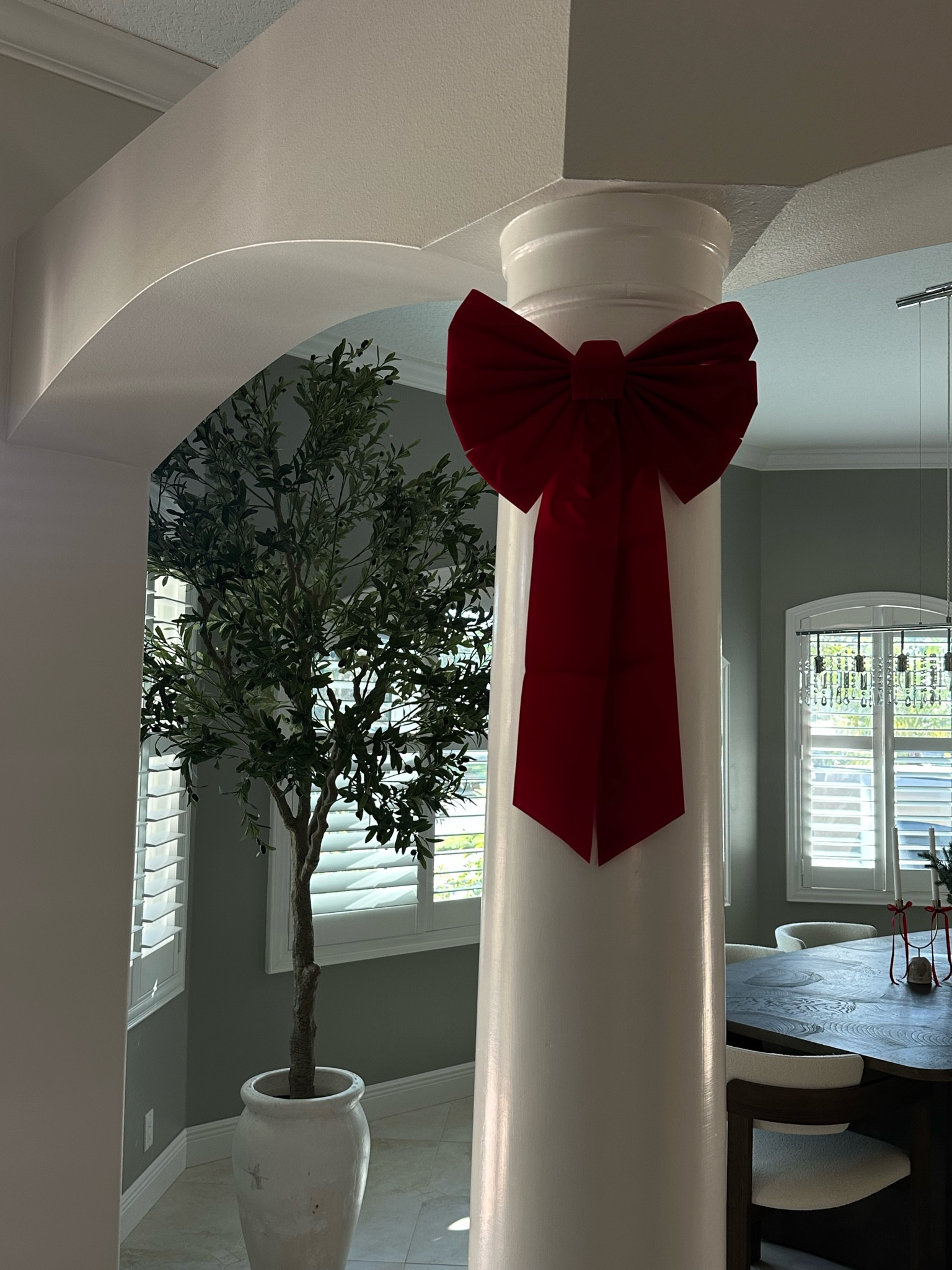 Christmas bow

 Walmart finds, Walmart christmas finds, Christmas decor, home decor, Christmas bows, holiday bows

#LTKHome #LTKHoliday #LTKSeasonal