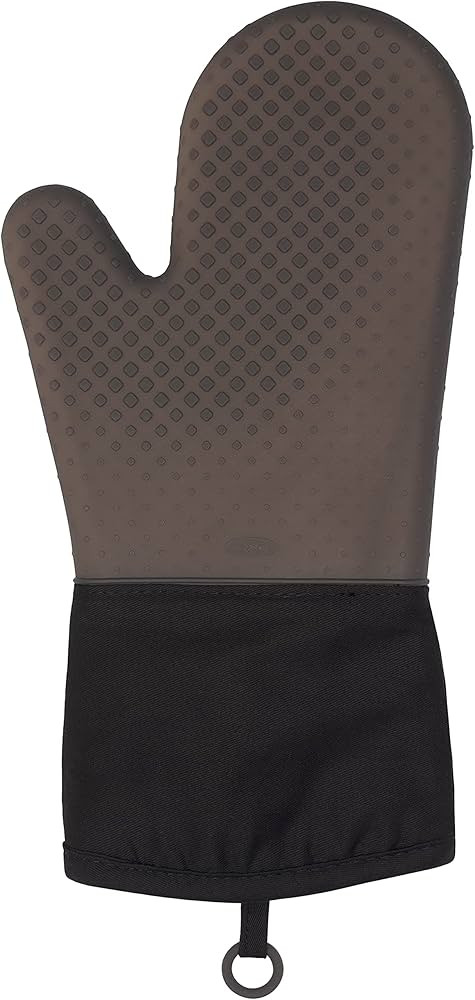 OXO Good Grips Silicone Oven Mitt - Black | Amazon (US)