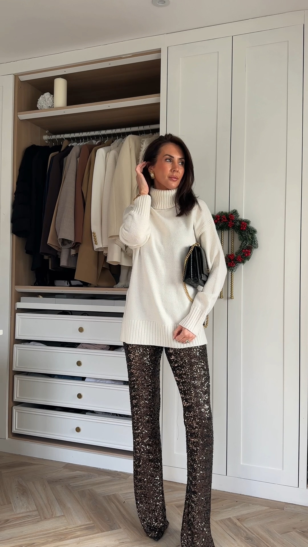 Christmas Day outfits for those who want to be a little bit extra on that day but comfy

Sequin trousers over it, jumper oversized jumper, cream jumper party season party outfits, Christmas Day outfits, Christmas party styling

#LTKfestive #LTKdatenight #LTKuk