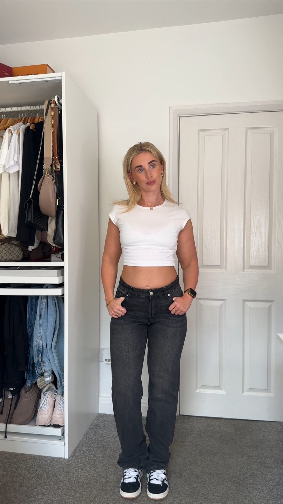 Black low to mid rise jeans 

#LTKuk #LTKautumn