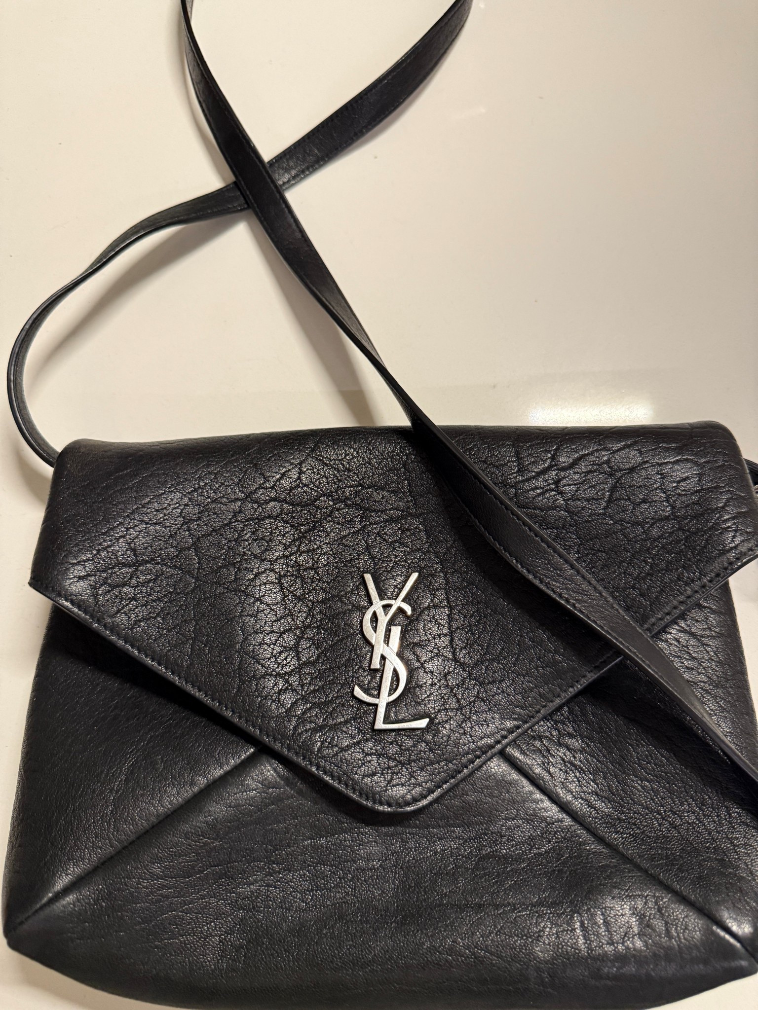 YSL Envelope Crossbody Bag

#LTKMens #LTKItBag #LTKStyleTip