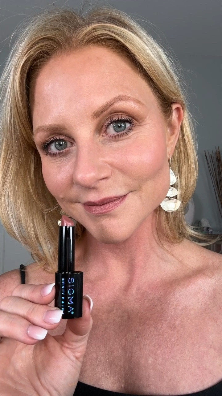 Hi everyone, @Sigma Beauty was so kind to send me some of their Infinity Point Lipsticks. This lipstick formula has a hydrating satin finish. It’s easy to apply every time. My most used colour so far is New Mod. Gorgeous! 

#lipstickswatch #over50makeup #over40makeup 

#LTKOver40 #LTKBeauty #LTKVideo