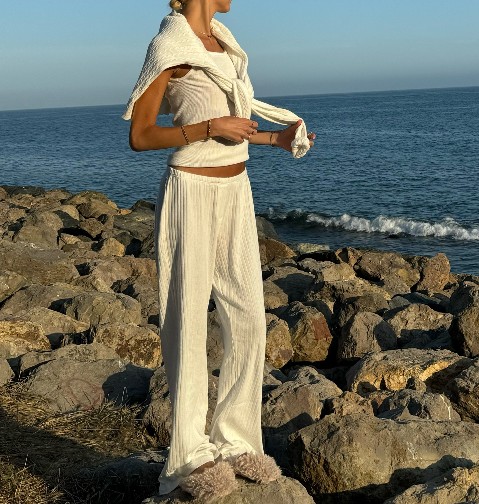 The best of: loungewear sets 
#leset #eterne #jennikayne #alo #skims #aritiza 


#LTKFindsUnder100 #LTKHome #LTKStyleTip