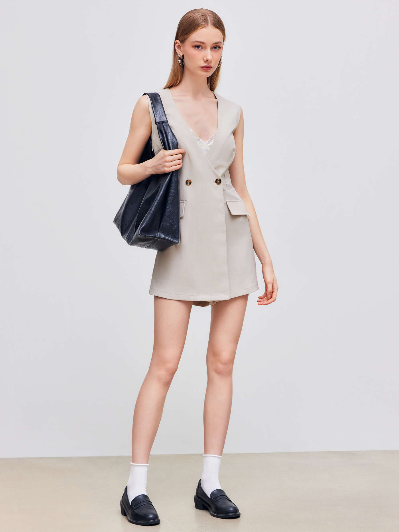 V-neck Solid Pocket Romper | Cider