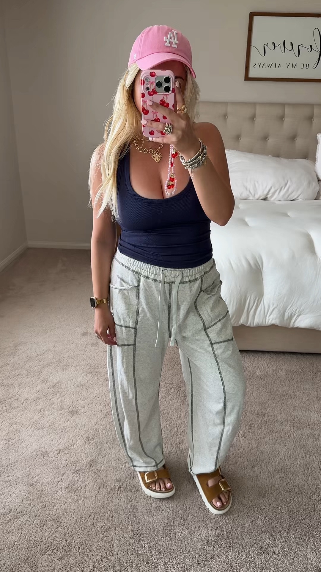 Bra free tanks>
Size small outfit
Barrel sweatpants 
Sandals tts