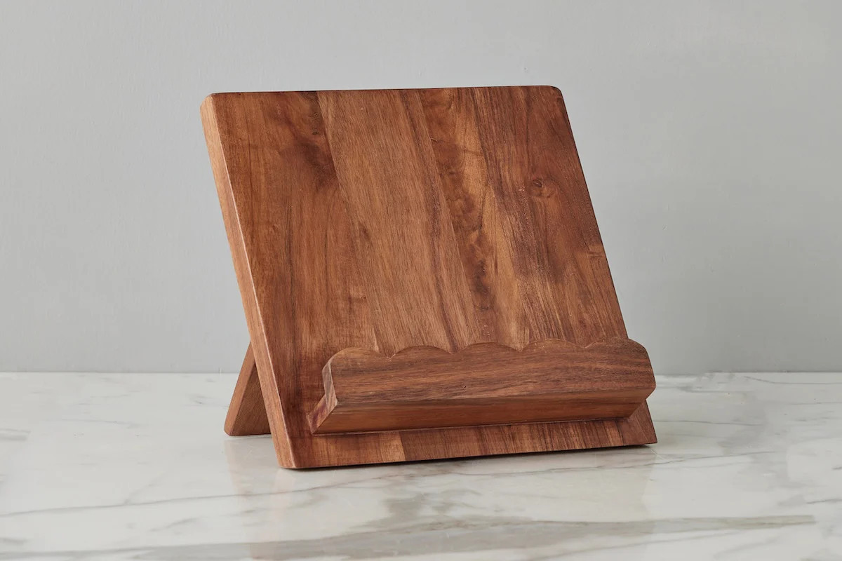 Scalloped Wood Book Stand, Natural | etúHOME